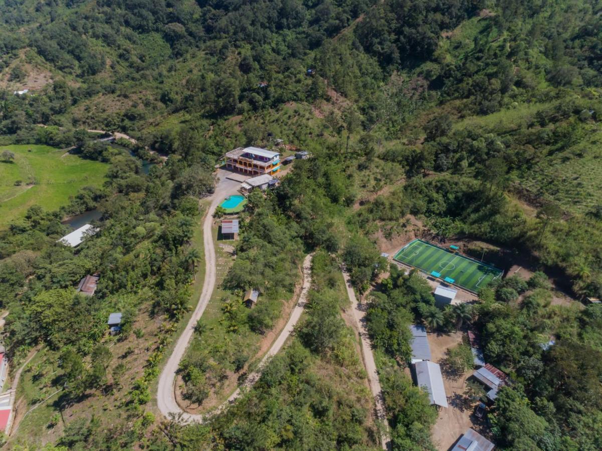 El Mirador De Tansu Hotel Lanquin Exterior photo
